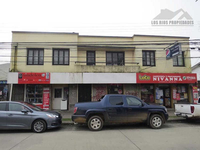 Uso comercial, Edificación, Calle Camilo Henriquez