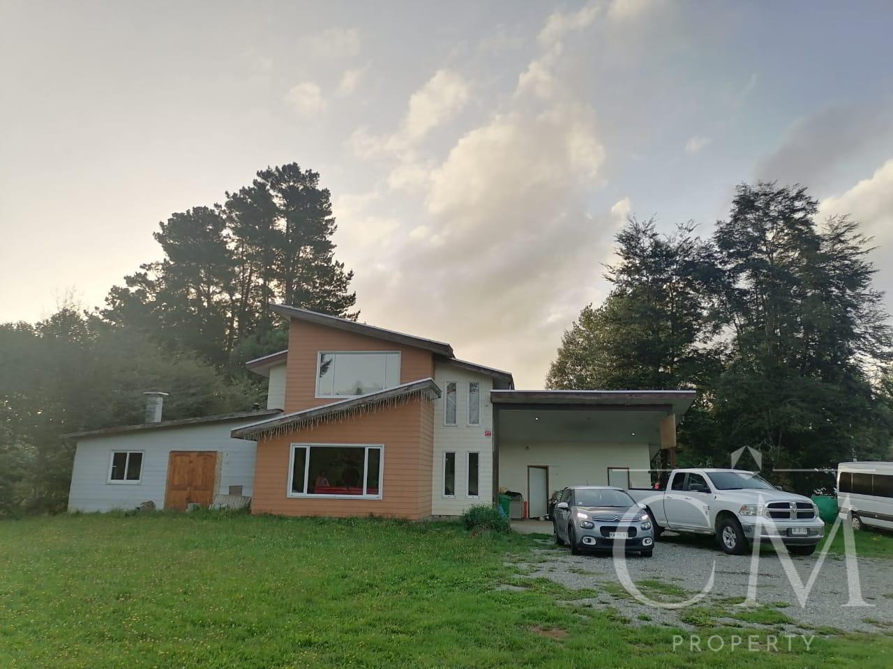 Se vende Amplia casa en salida Norte Valdivia