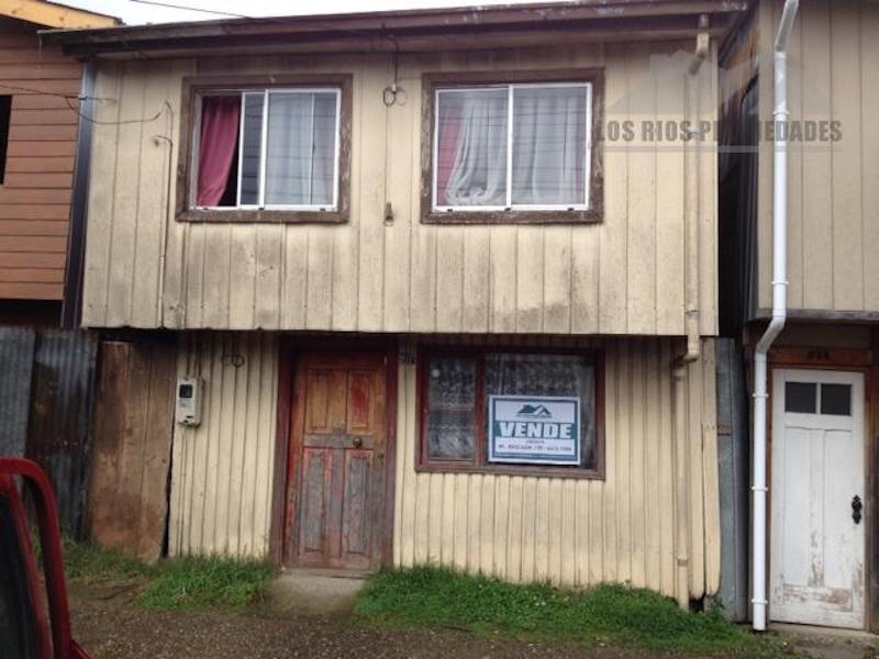 casa con terreno en Camilo Henriquez