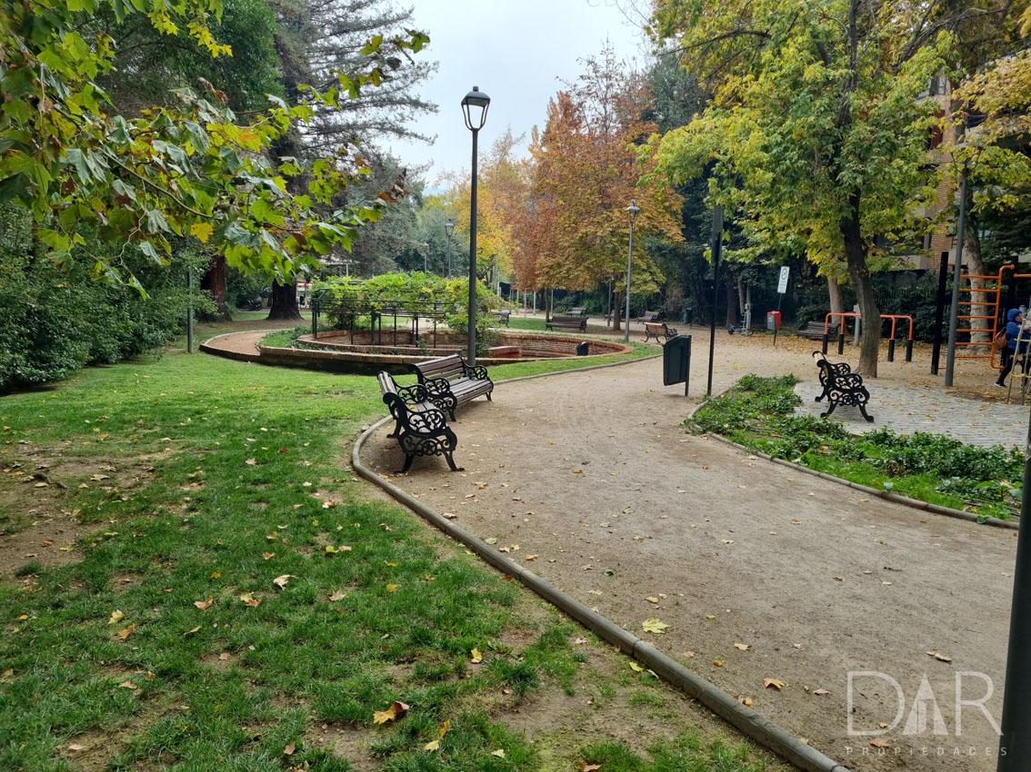 DEPARTAMENTO REMODELADO, SILENCIOSO, CERCANO A PARQUE ARAUCO