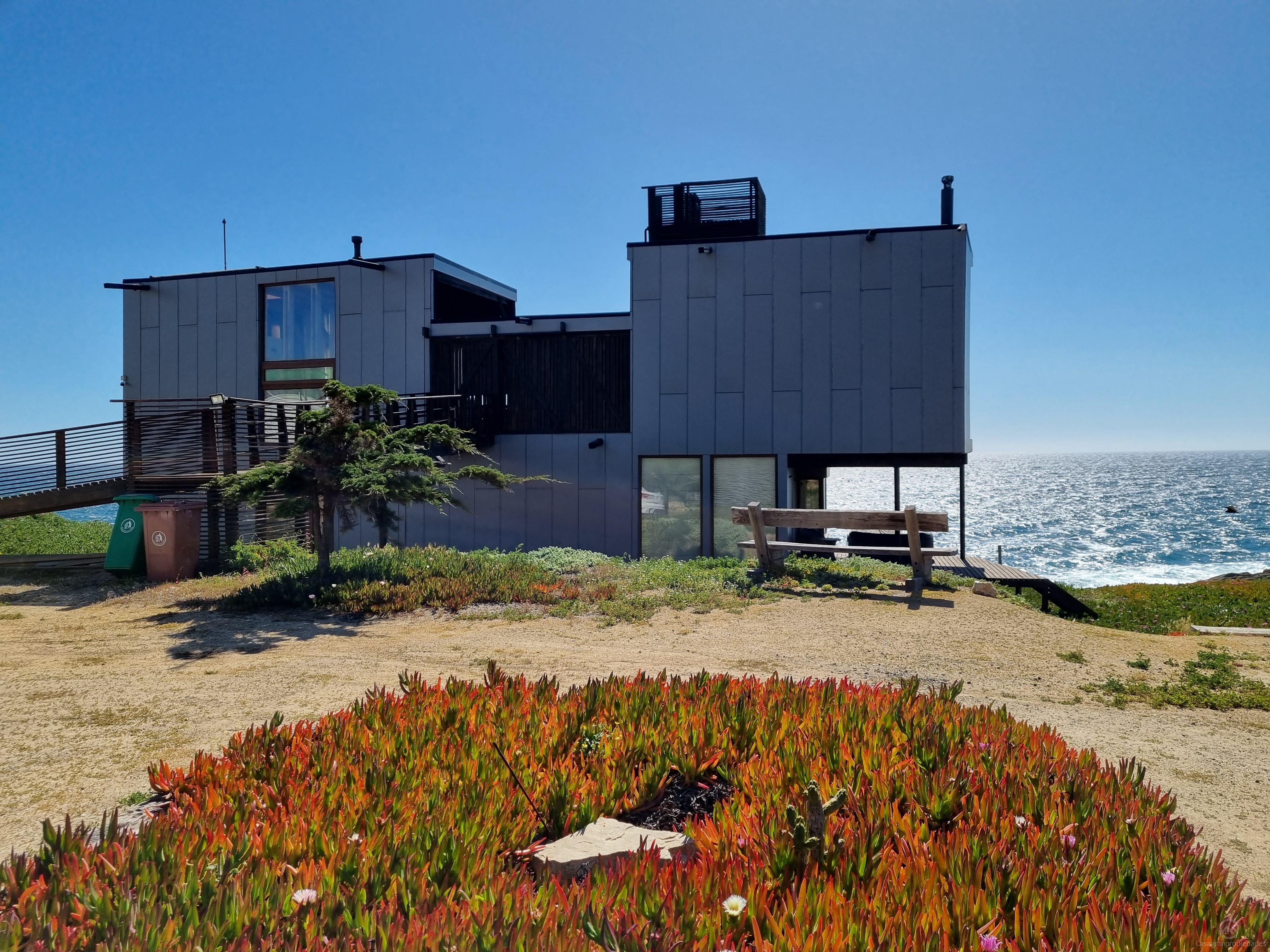 Hermosa Casa Frente al Mar de Ritoque