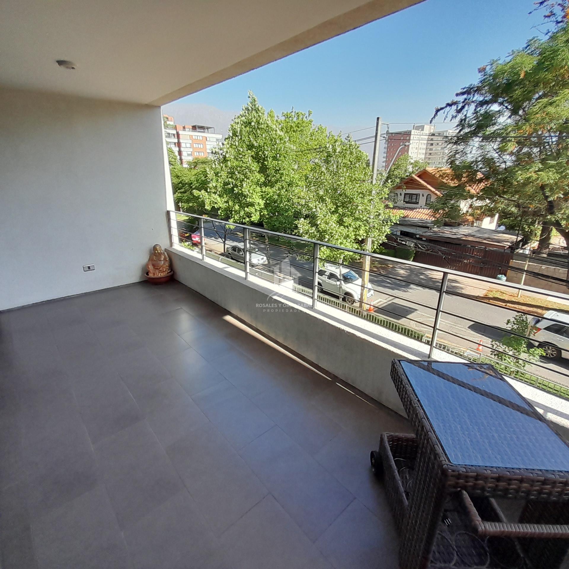 (Cod.110) VENTA DEPTO. UBICADO EN VICTOR RAE, LAS CONDES 4D 3B