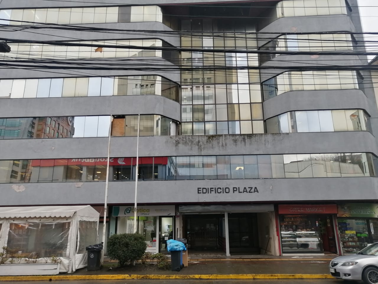 OFICINA 80 M2 3 PRIVADOS  EDIFICIO PLAZA