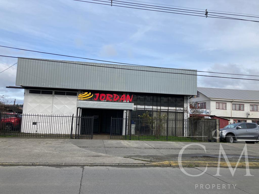 Se arrienda local comercial automotriz Sector Industrial Puerto Montt