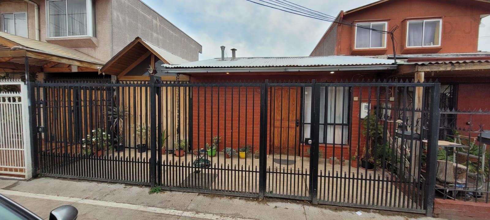 Casa En Venta De 2 Dorm. En Maipú